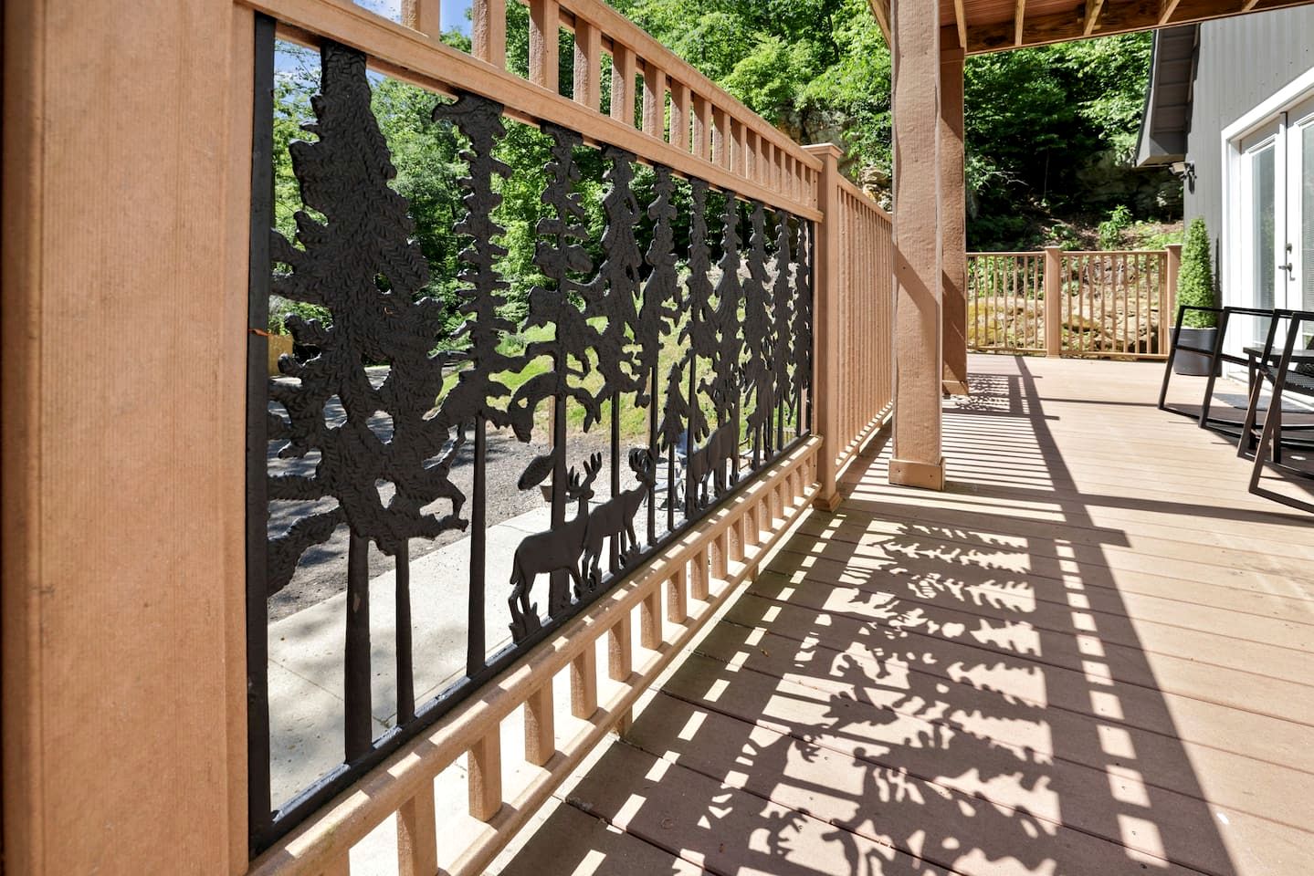 Luxurious Cabin Retreat with Pickleball Court & Hot Tub near Hocking Hills, Sugar Grove OH