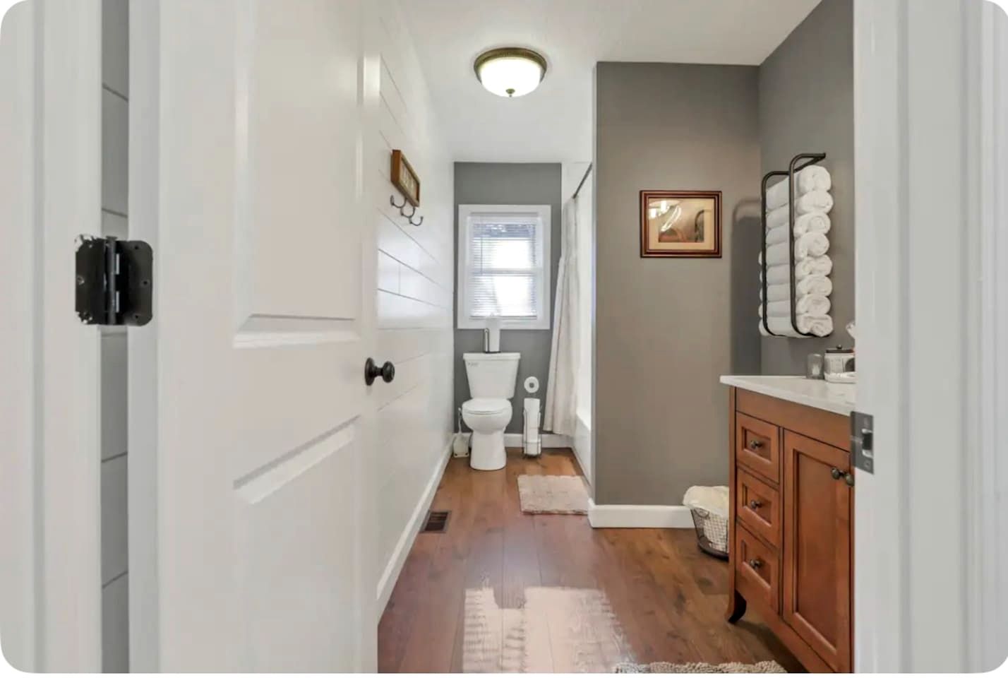 Luxurious Cabin Retreat with Pickleball Court & Hot Tub near Hocking Hills, Sugar Grove OH