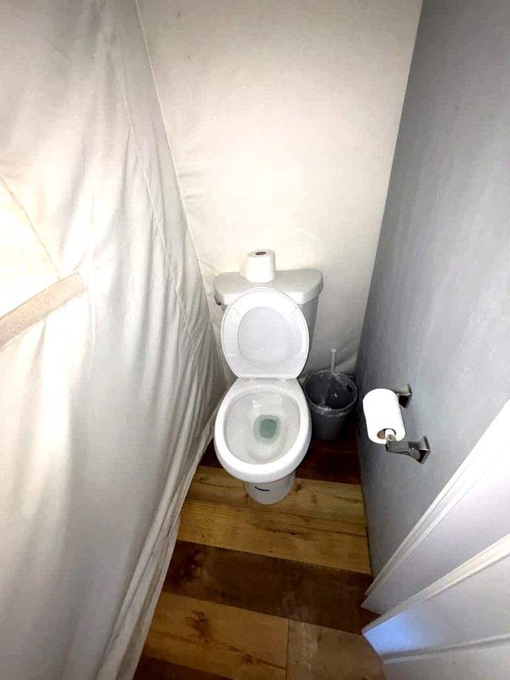 Relaxing Glamping Tent Retreat with Cozy Comforts Near Denison, Texas