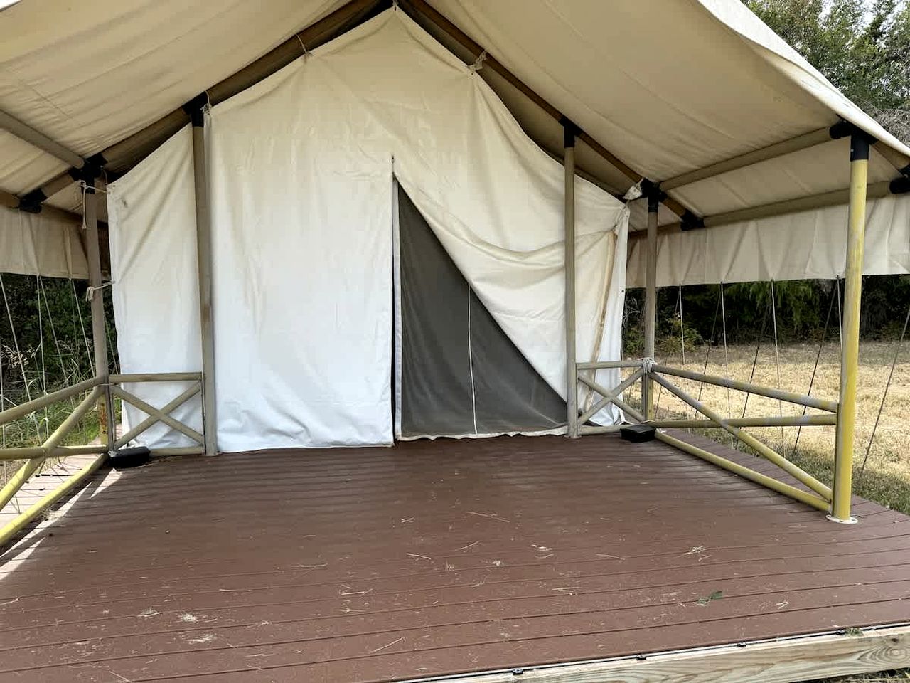 Relaxing Glamping Tent Retreat with Cozy Comforts Near Denison, Texas