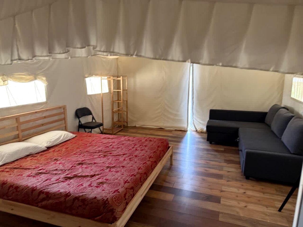 Peaceful Glamping Tent with Fire Pit & BBQ Grill Near Lake Texoma, Denison, Texas