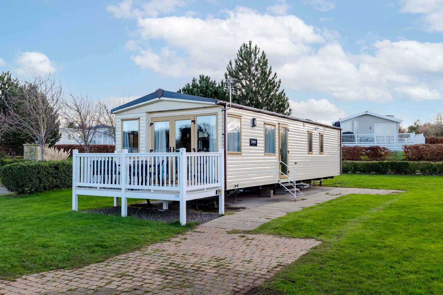 Relaxing Caravan Retreat with Family-Friendly Facilities in Scotland, United Kingdom