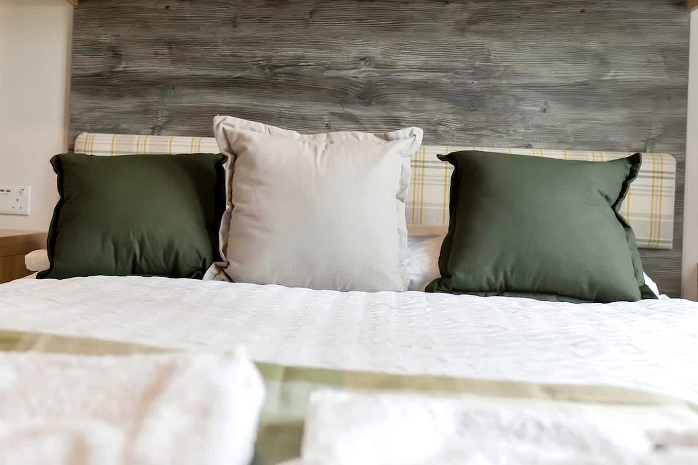 Premium Lodge Retreat with Pool, Golf, Beach Access & Family-Friendly Amenities in Scotland, United Kingdom