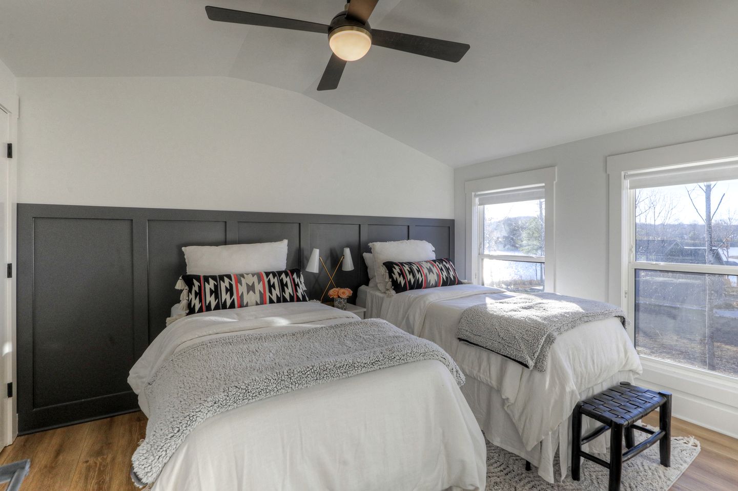 Beautiful Lakefront Cottage with Fire Pit in Tracy City, Tennessee
