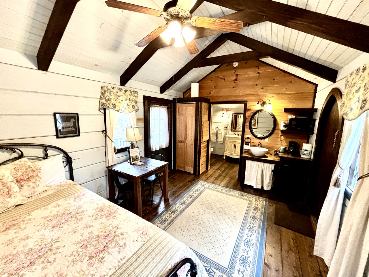 Tiny Home Cottage Near the Smokies #7 Tilly, Sevierville, TN