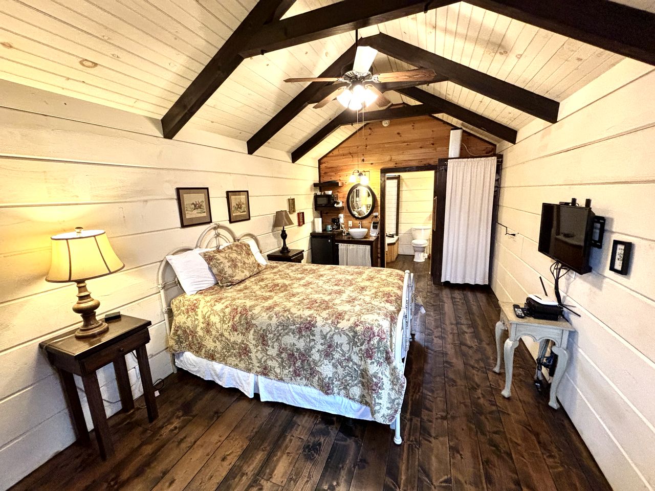 Tiny Home Cottage Near the Smokies #8 Helga, Sevierville, TN