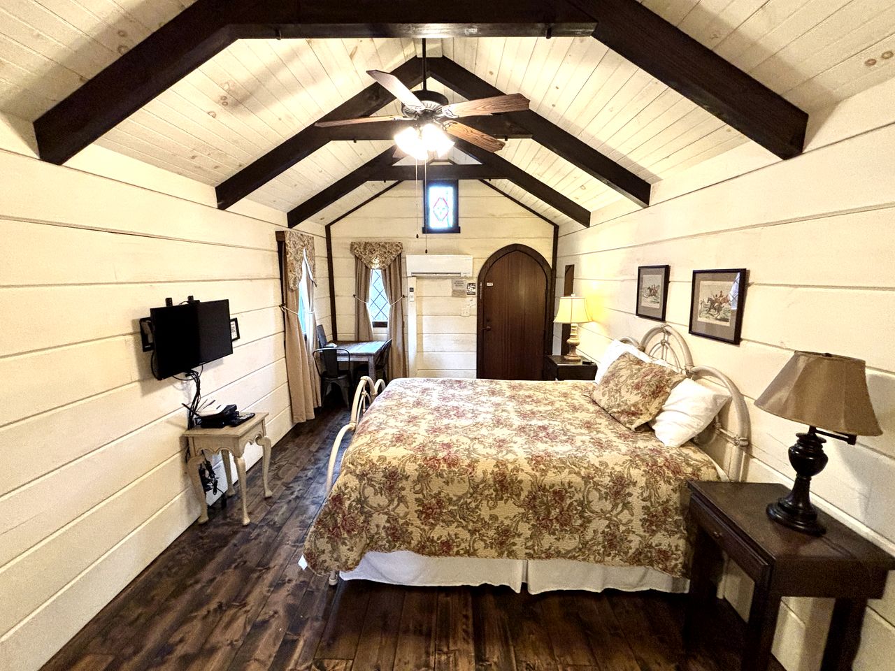 Tiny Home Cottage Near the Smokies #8 Helga, Sevierville, TN
