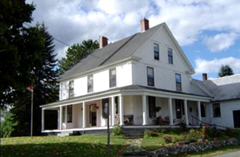 Peaceful Vacation Rental in Island Falls, Maine