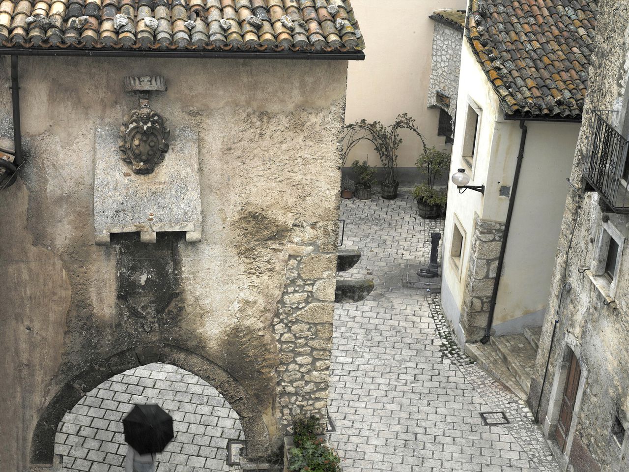 Deluxe Suite Rental Hidden in Medieval Village in Abruzzo Region, Italy