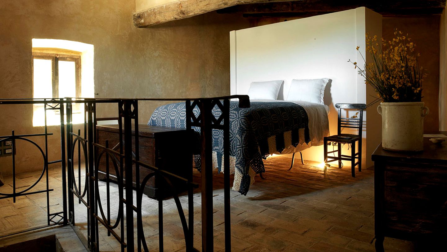 Rustic Suite Accommodation for Two in Medieval Village of Southern Italy