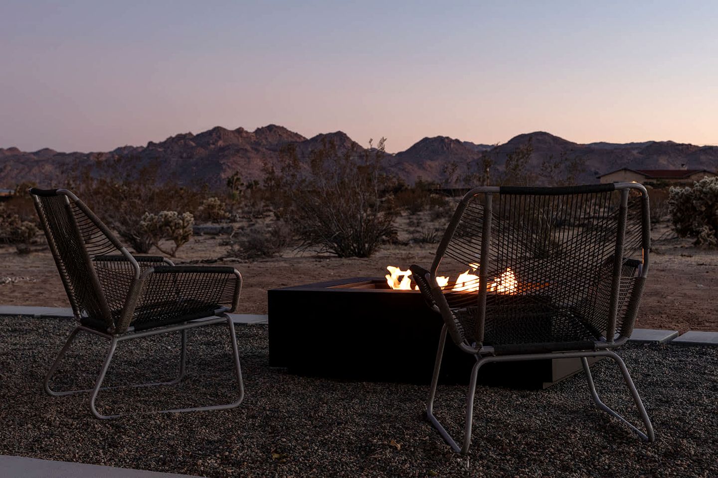 Stunning Vacation Rental with Hot-tub and Fire place in Joshua Tree, California