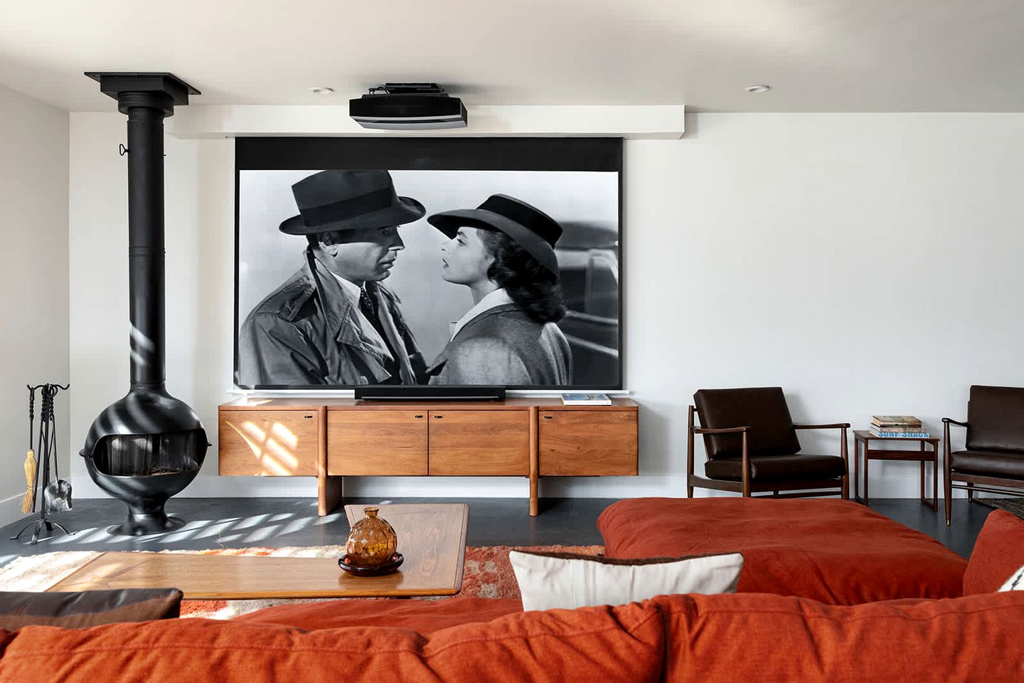 Stunning Vacation Rental with Hot-tub and Fire place in Joshua Tree, California