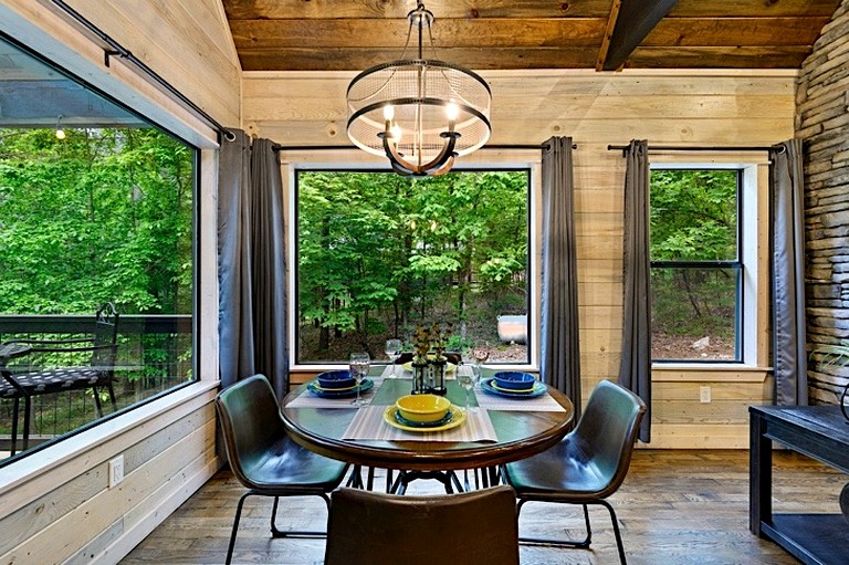 Cabins (United States of America, Broken Bow, Oklahoma)