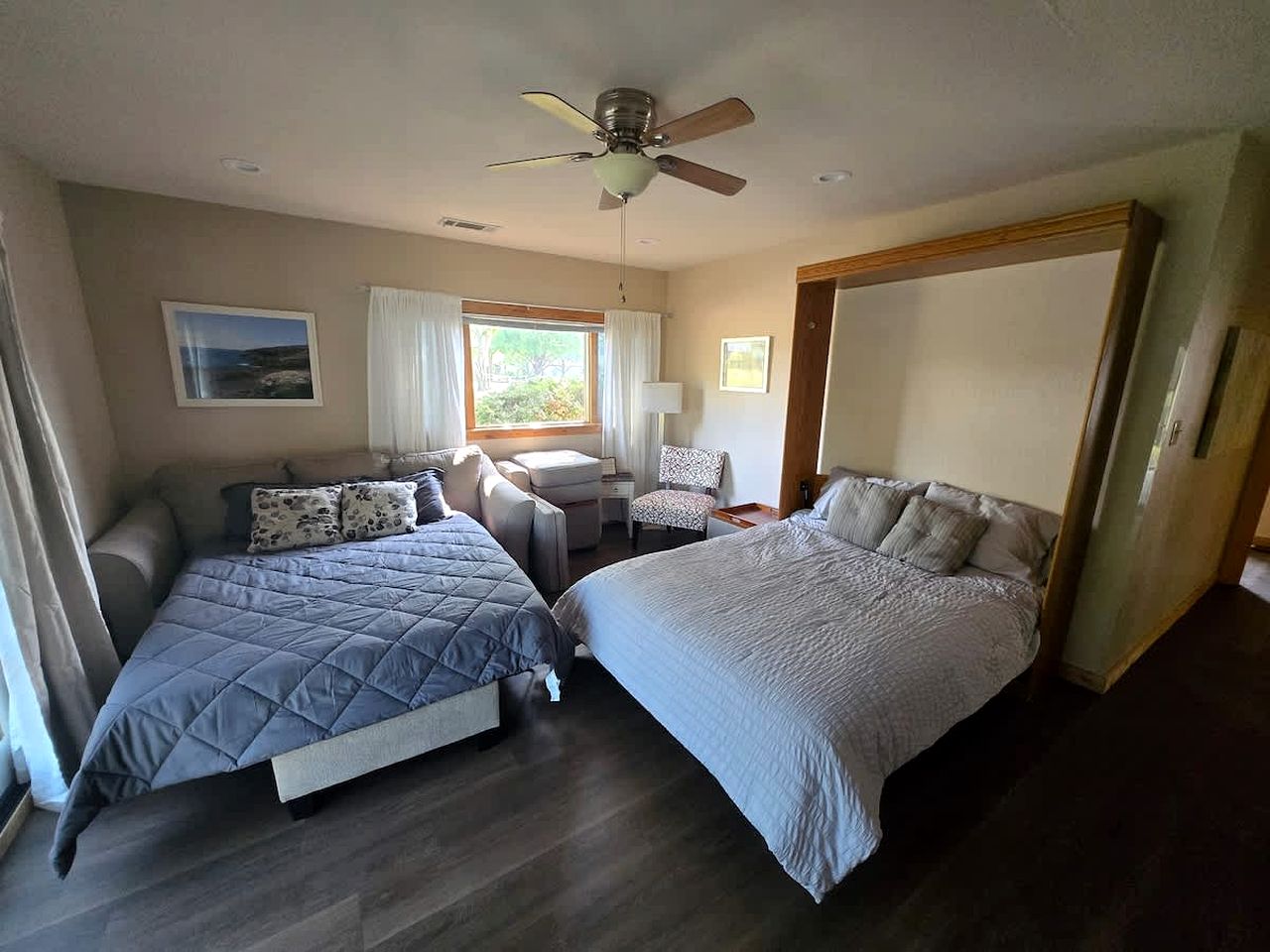 Scenic Waterfront Getaway Retreat with Private Lake Access Near The Cove, Little Elm TX