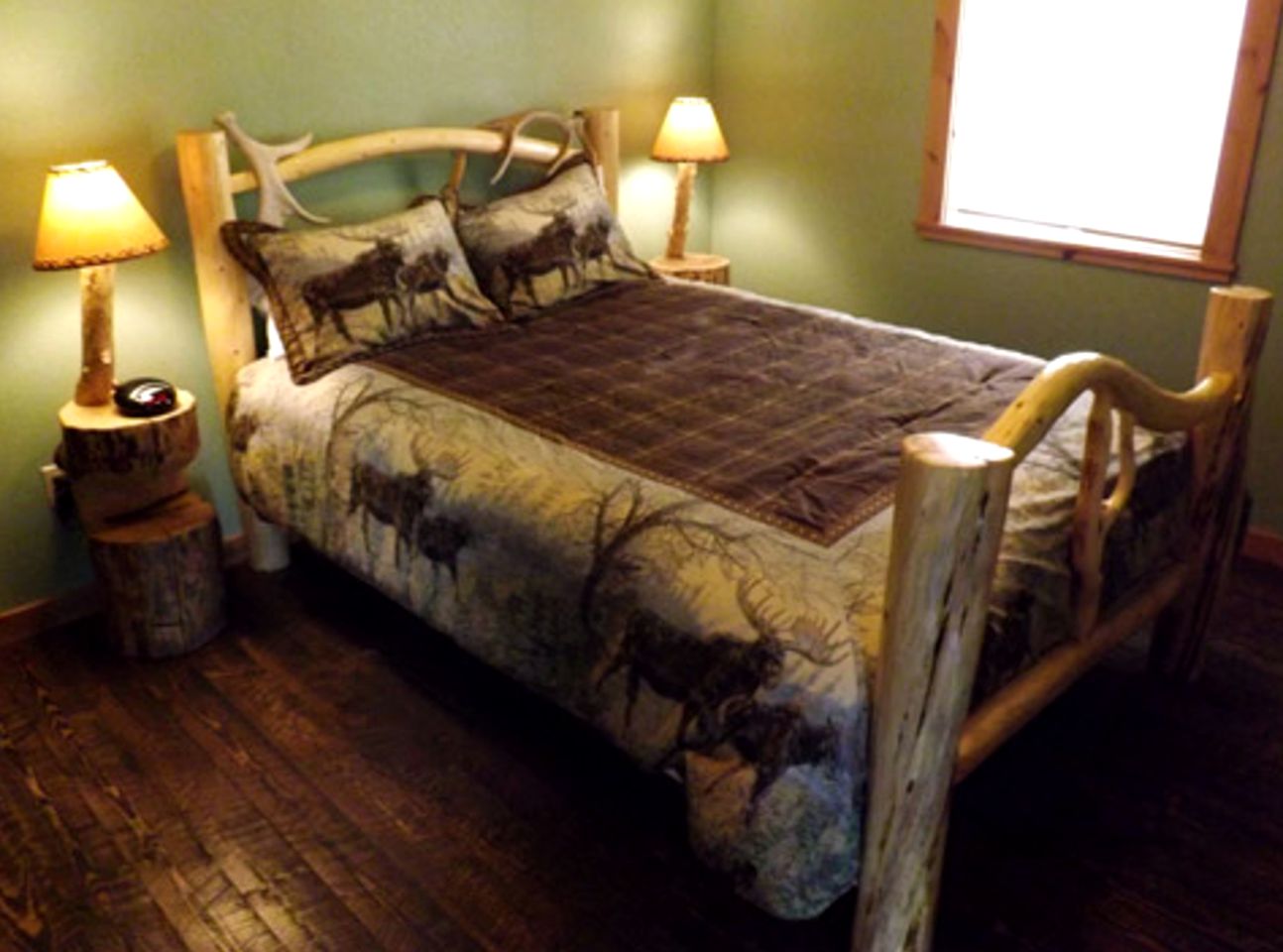 Secluded Cabin with Views of Blue Hole River near Glen, Montana