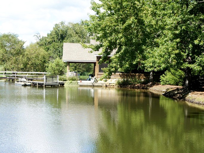 Cabins (Tifton, Georgia, United States)