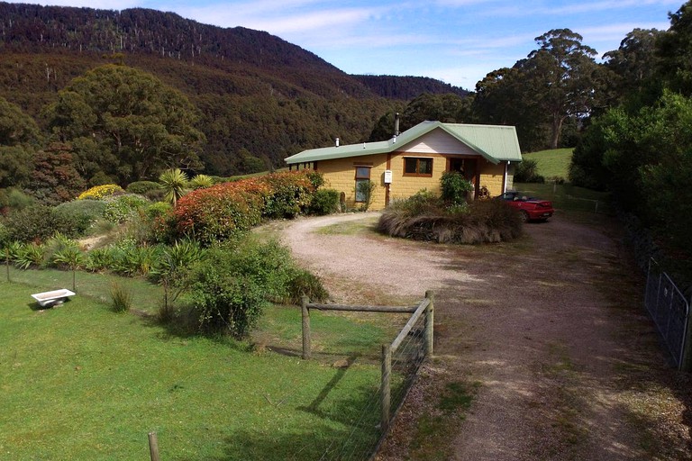 Cabins (Glendevie, Tasmania, Australia)