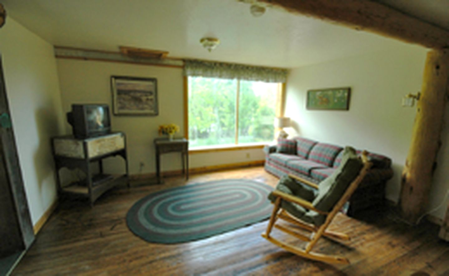 Private Woodland Cabin in the Absaroka Mountains of Montana