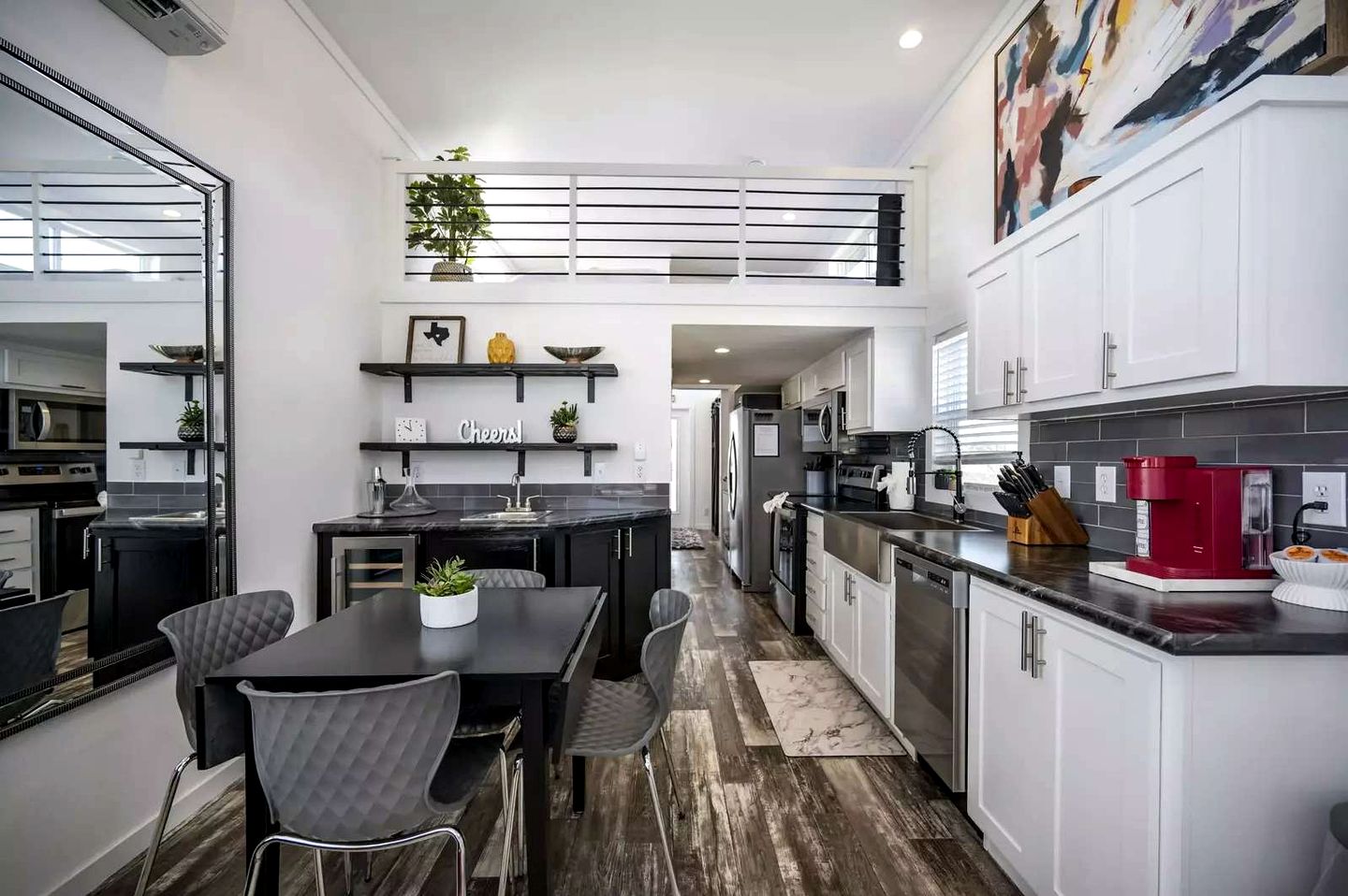 Bright Tiny Home Escape with Resort Amenities Near Fredericksburg, TX