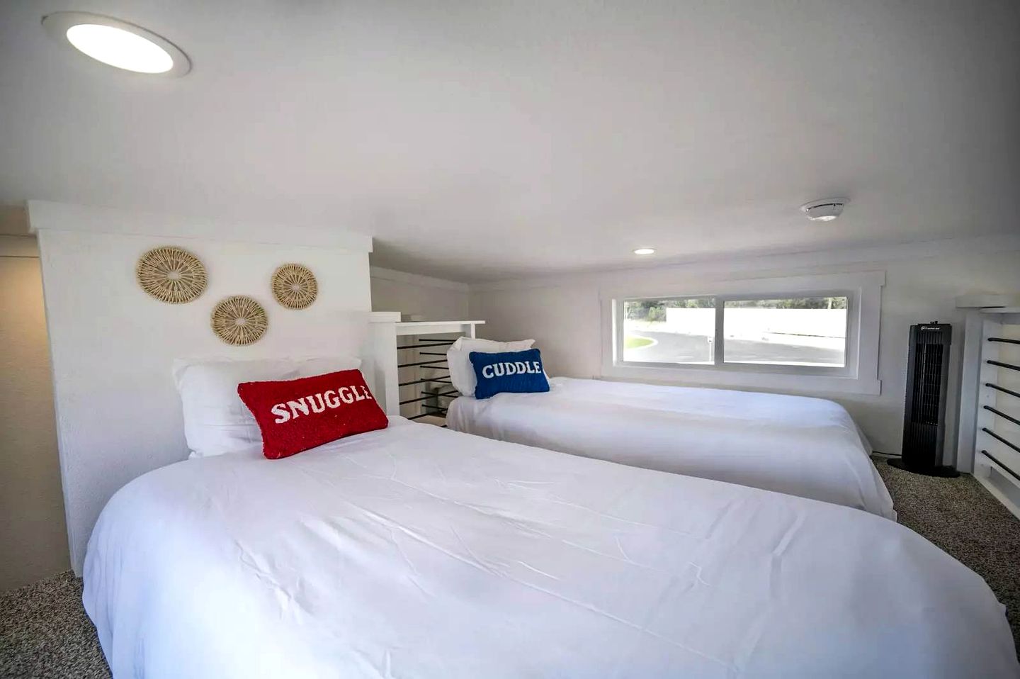 Bright Tiny Home Escape with Resort Amenities Near Fredericksburg, TX