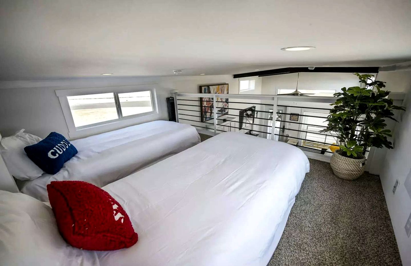 Bright Tiny Home Escape with Resort Amenities Near Fredericksburg, TX