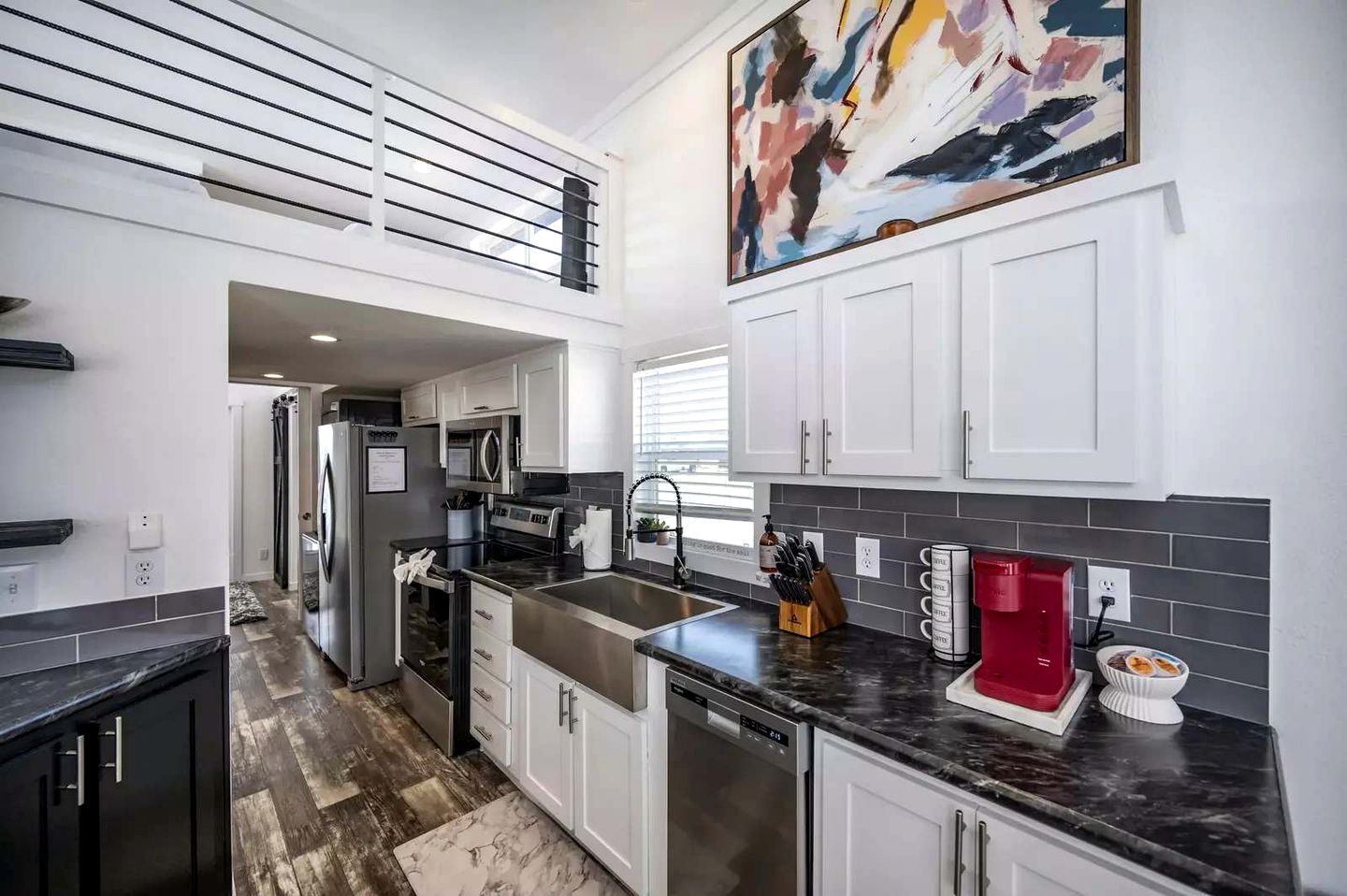 Bright Tiny Home Escape with Resort Amenities Near Fredericksburg, TX