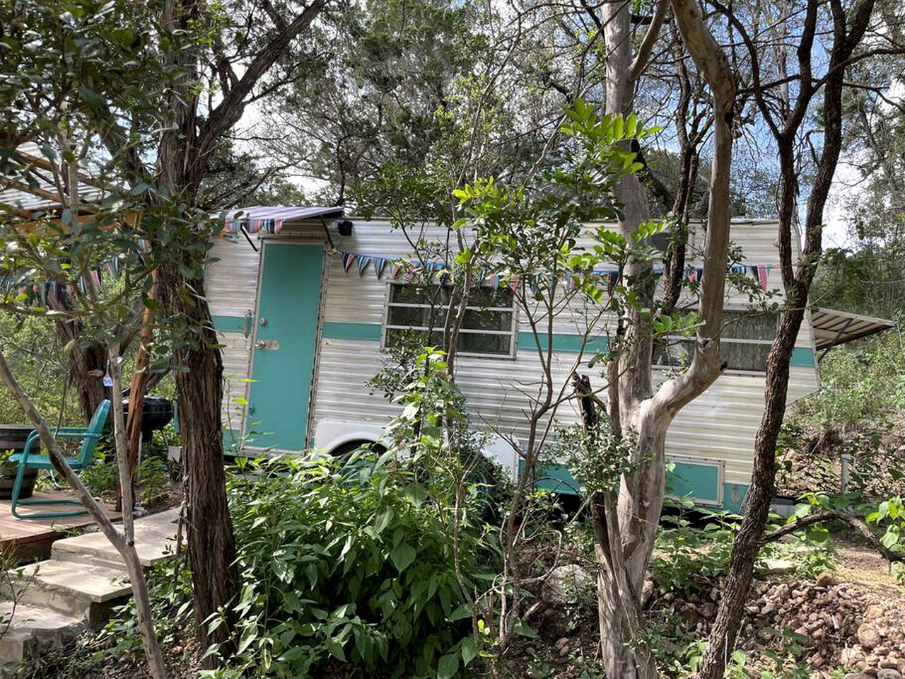 Marble Falls Retro Caravan Glamping: Your Vintage Getaway Awaits