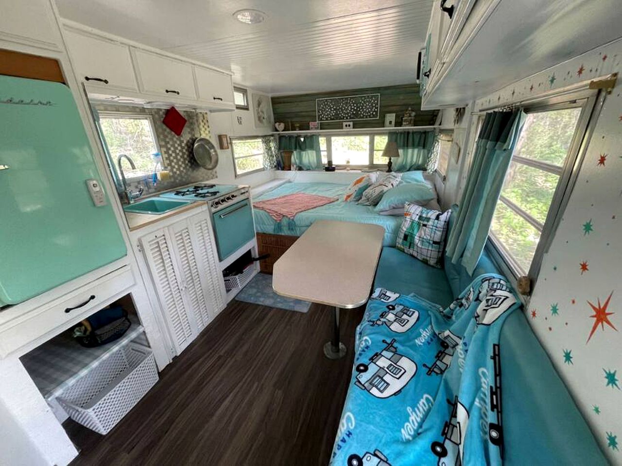 Marble Falls Retro Caravan Glamping: Your Vintage Getaway Awaits