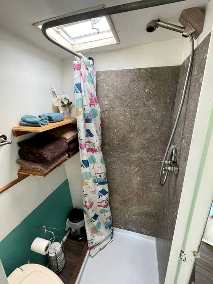 Marble Falls Retro Caravan Glamping: Your Vintage Getaway Awaits