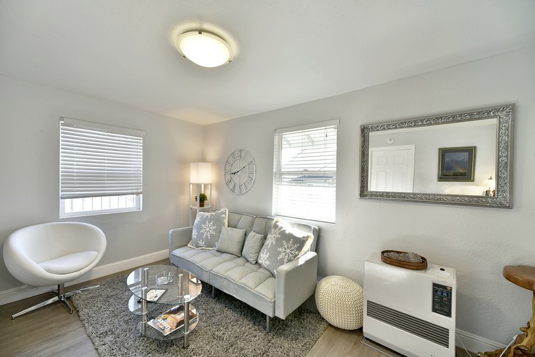 Cottages (United States of America, --, California)