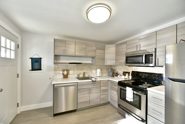 Cottages (United States of America, --, California)