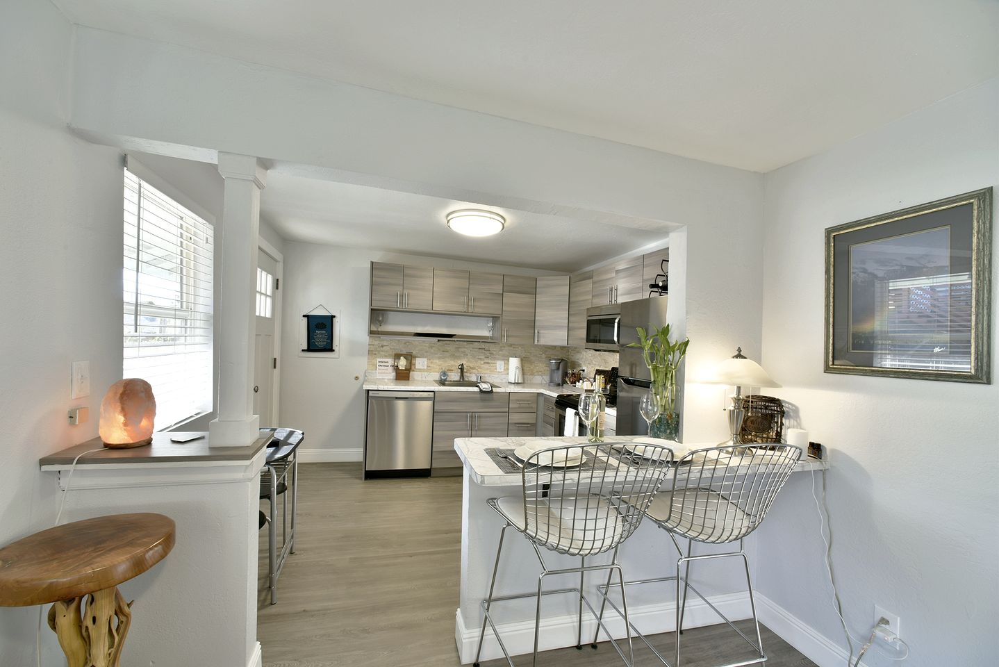 Charming Cottage Retreat with Deck and Luxury Touches in Mount Shasta, California