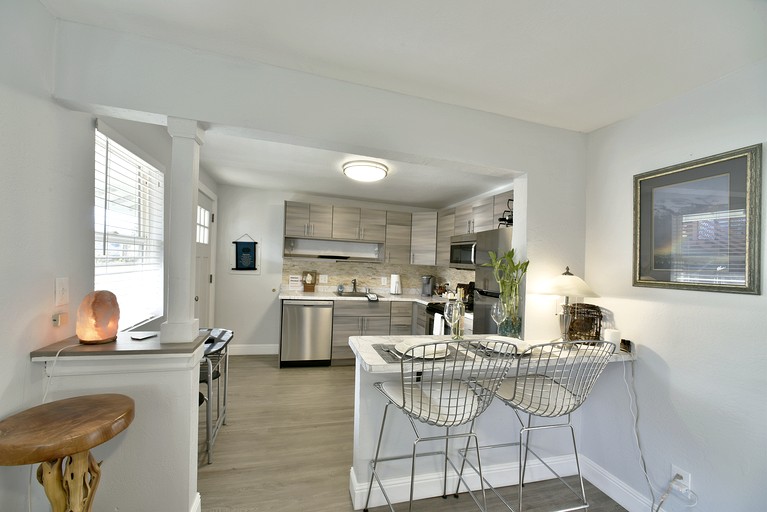 Cottages (United States of America, --, California)