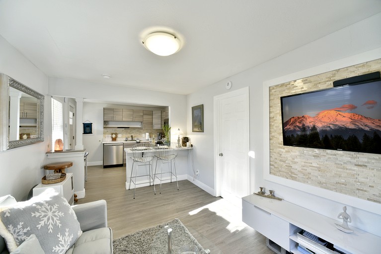 Cottages (United States of America, --, California)