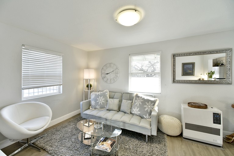 Cottages (United States of America, --, California)