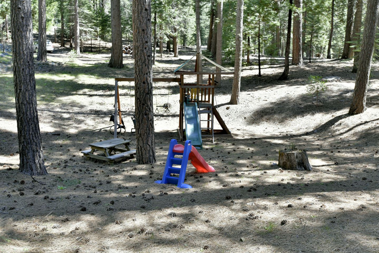 Wonderful Cabin with Hot-tub and Barbecue in Black Butte Ranch, California