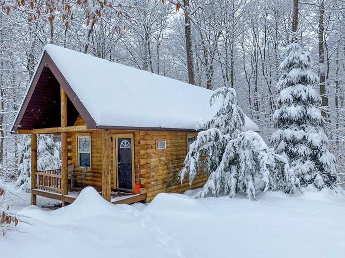 Cabins (United States of America, Bruceton Mills, West Virginia)