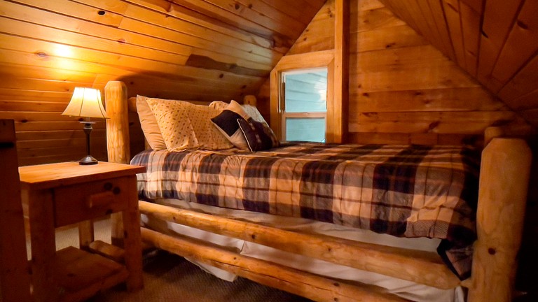 Cabins (United States of America, Bruceton Mills, West Virginia)