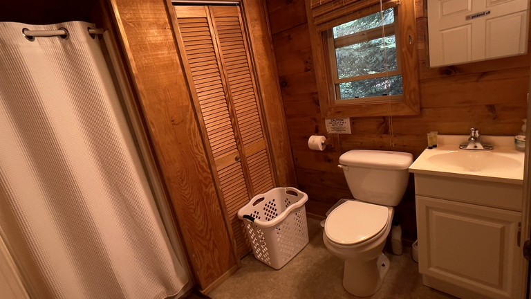 Cabins (United States of America, Bruceton Mills, West Virginia)