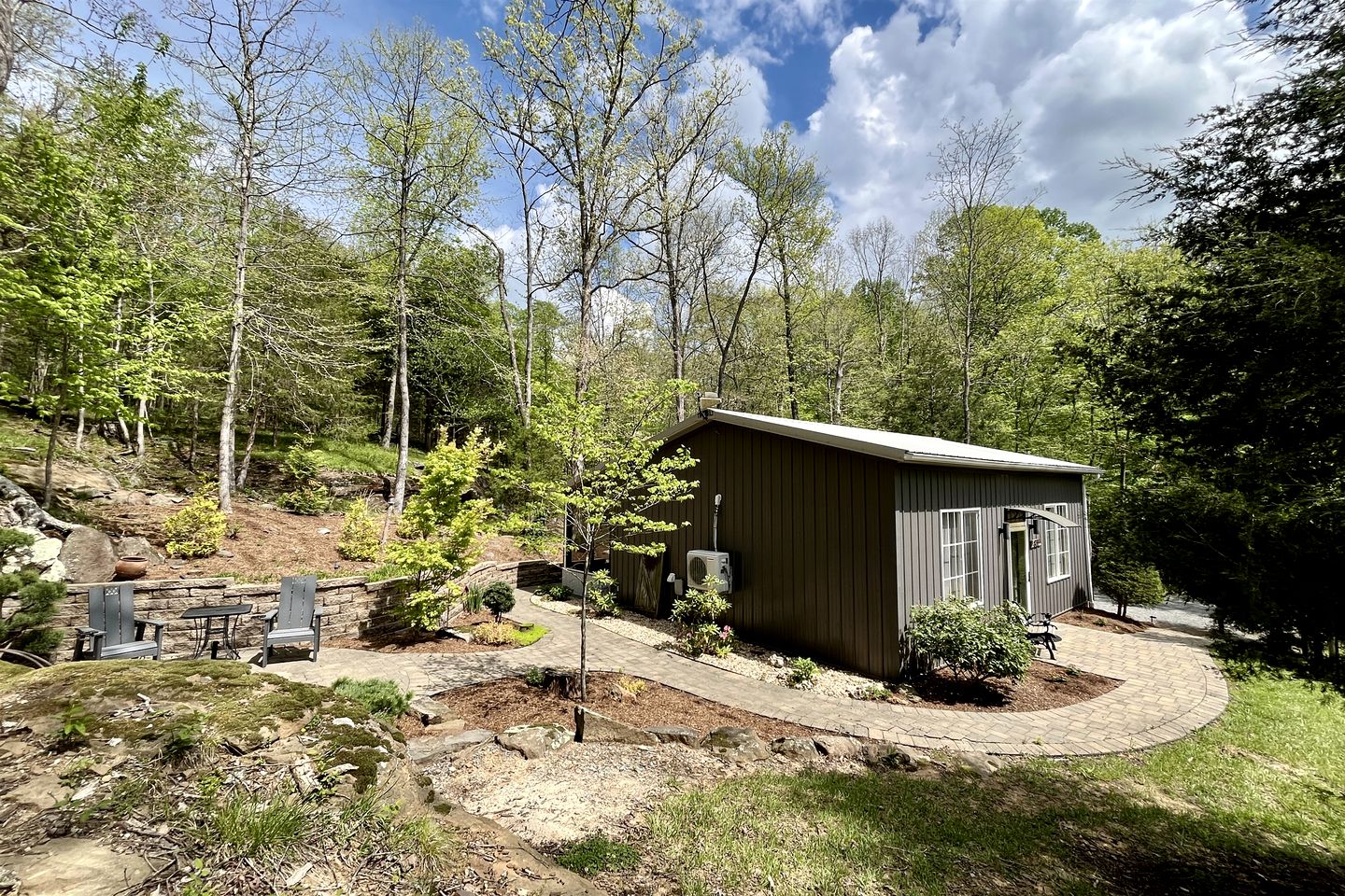 Romantic Lakefront Cabin with Private Hot Tub Near Lake of Egypt | Tunnel Hill, Illinois