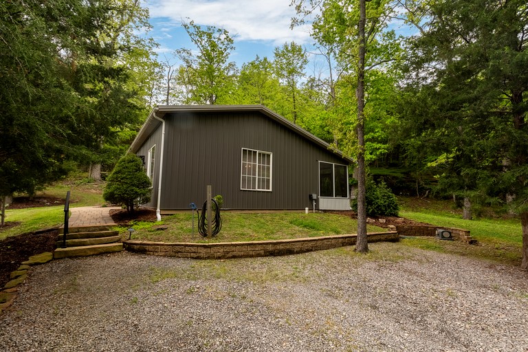 Cabins (United States of America, Tunnel Hill, Illinois)