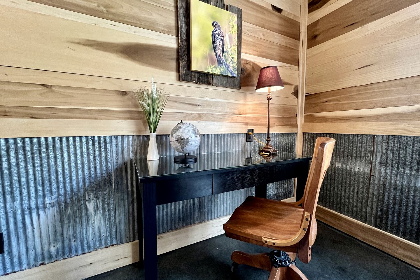 Romantic Lakefront Cabin with Private Hot Tub Near Lake of Egypt | Tunnel Hill, Illinois