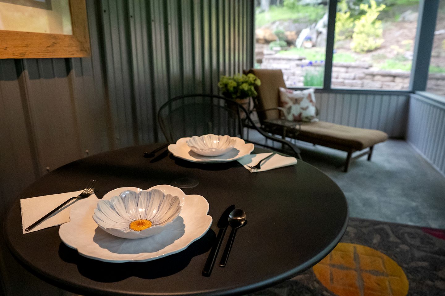 Romantic Lakefront Cabin with Private Hot Tub Near Lake of Egypt | Tunnel Hill, Illinois