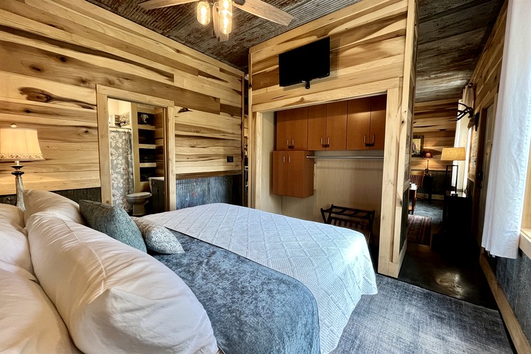 Cabins (United States of America, Tunnel Hill, Illinois)