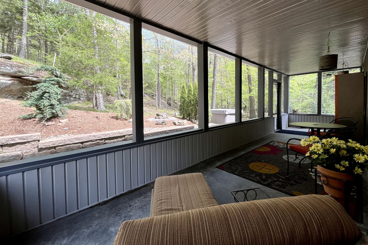 Romantic Lakefront Cabin with Private Hot Tub Near Lake of Egypt | Tunnel Hill, Illinois