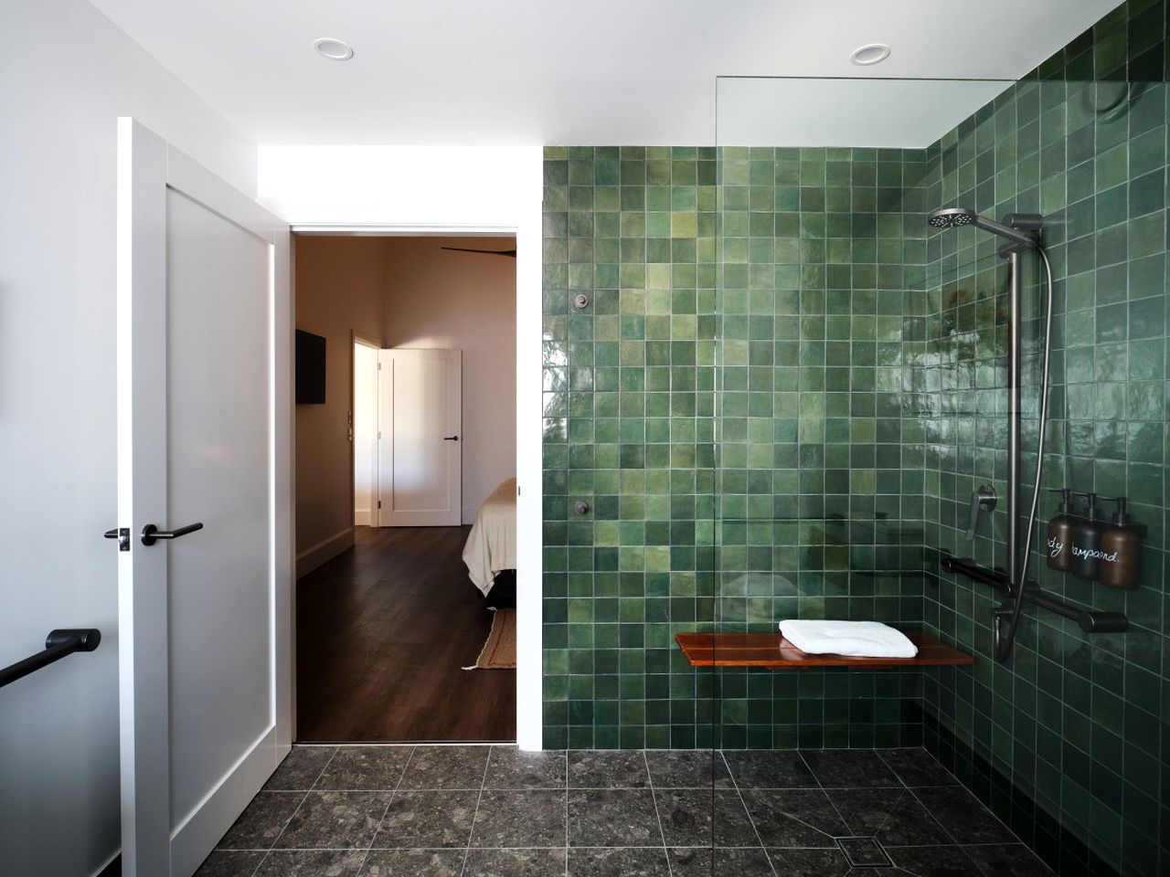 Luxury Villa with Heated Bathroom & Pet-Friendly Access, Close to Wineries in Mudgee, NSW