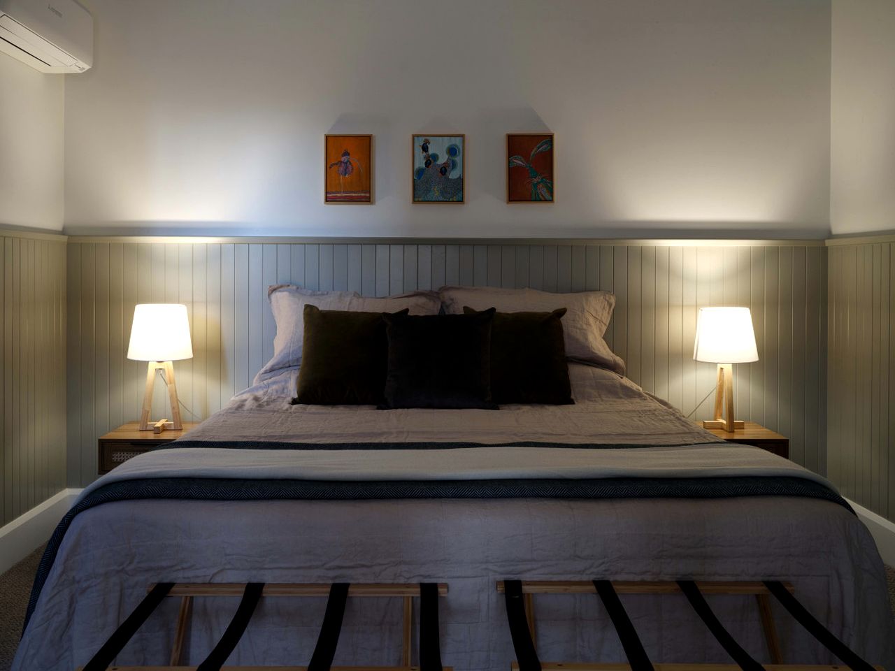 Charming Luxury Villa in a Transformed Winery, Surrounded by Gardens Near Mudgee, New South Wales