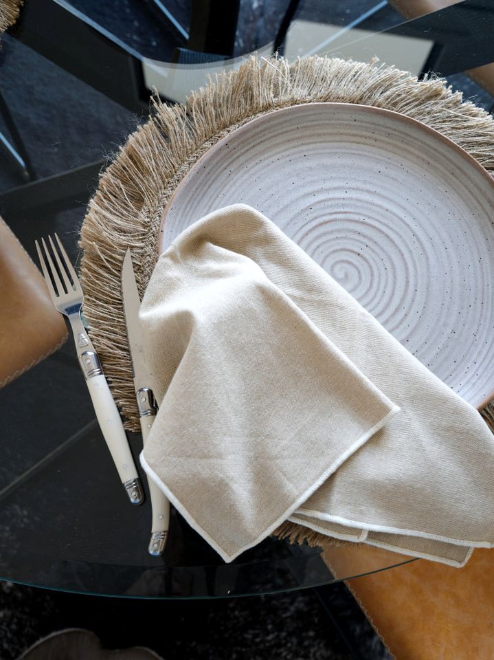 Charming Luxury Villa in a Transformed Winery, Surrounded by Gardens Near Mudgee, New South Wales