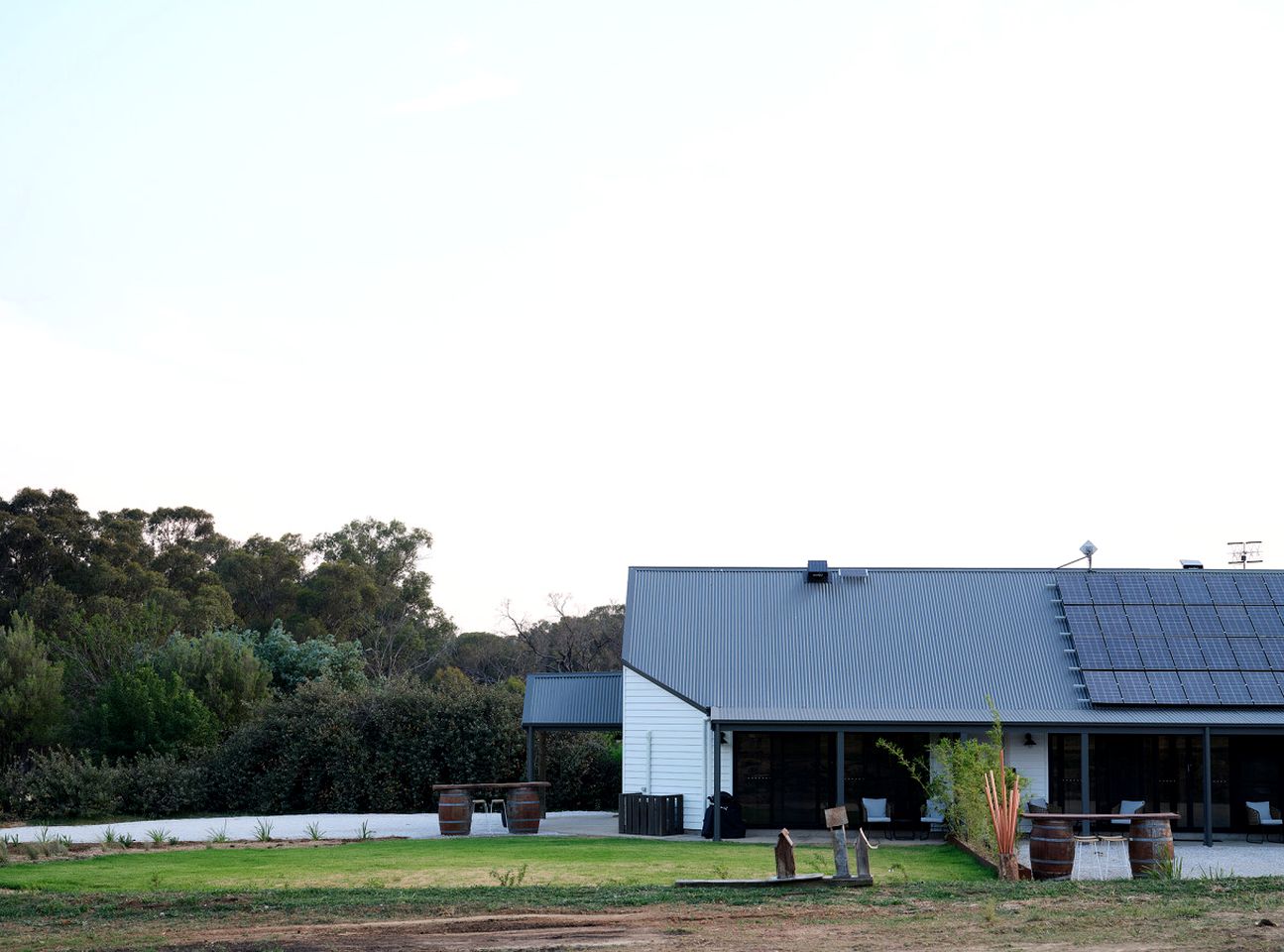 Luxury Cellar Door Accommodation with Heated Bathroom Near Wineries | Mudgee, NSW