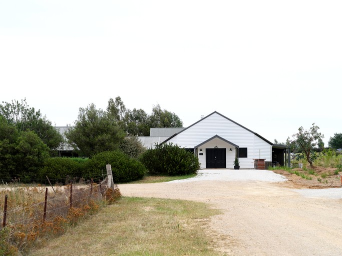 Vacation Rentals (Australia, Bombira, New South Wales)